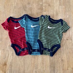 ✨ BOGO 50% Off ✨ Newborn Nike Onesie Set of 3